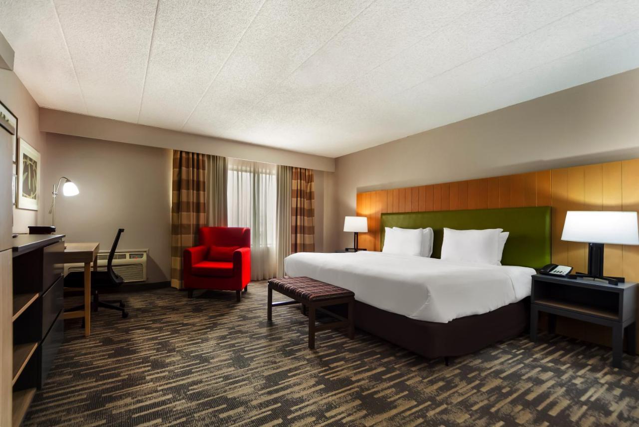 Hotel Wingate By Wyndham Lincoln Airport East Exterior foto