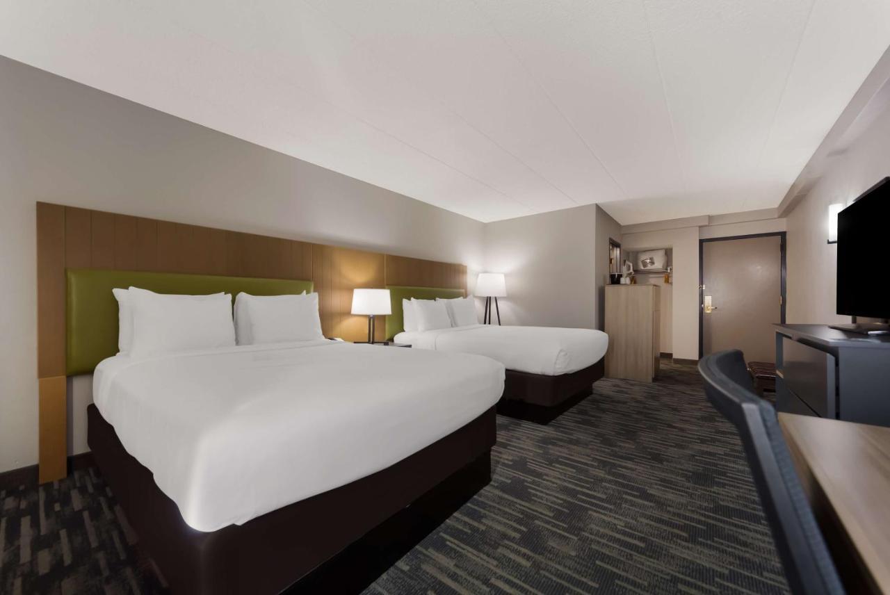 Hotel Wingate By Wyndham Lincoln Airport East Exterior foto